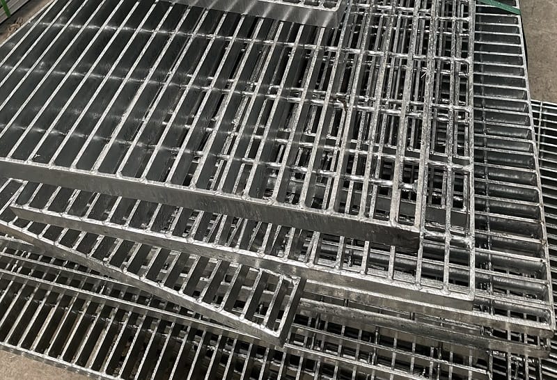 Tỷ lệ &ocirc; tho&aacute;ng kh&iacute; tấm s&agrave;n grating