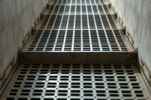 Mẹo thiết kế bậc cầu thang grating theo bản vẽ chuẩn kỹ thuật